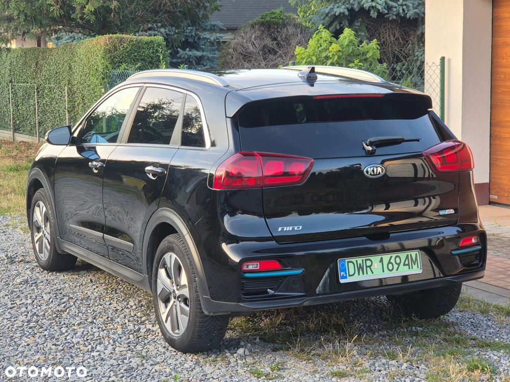 Kia Niro 64kWh L - 6