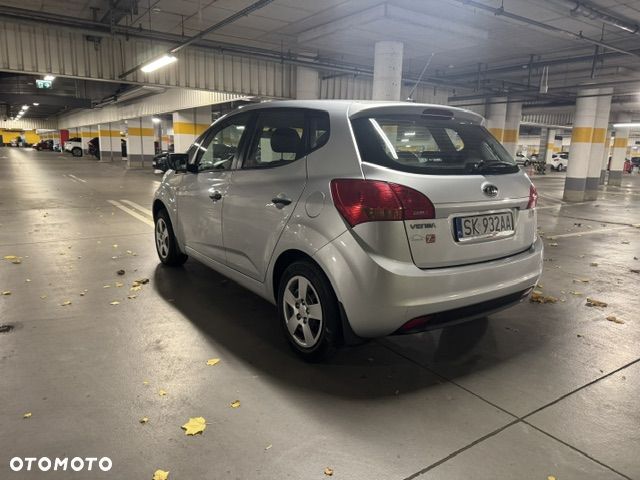 Kia Venga - 13