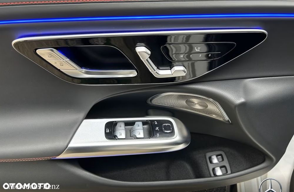 Mercedes-Benz Klasa E AMG 53 4Matic+ AMG SPEEDSHIFT TCT 9G - 12
