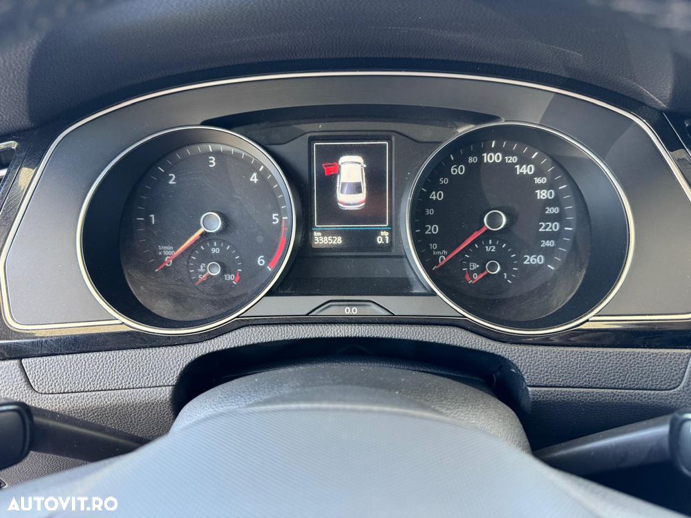 Volkswagen Passat 2.0 TDI DSG Comfortline - 15