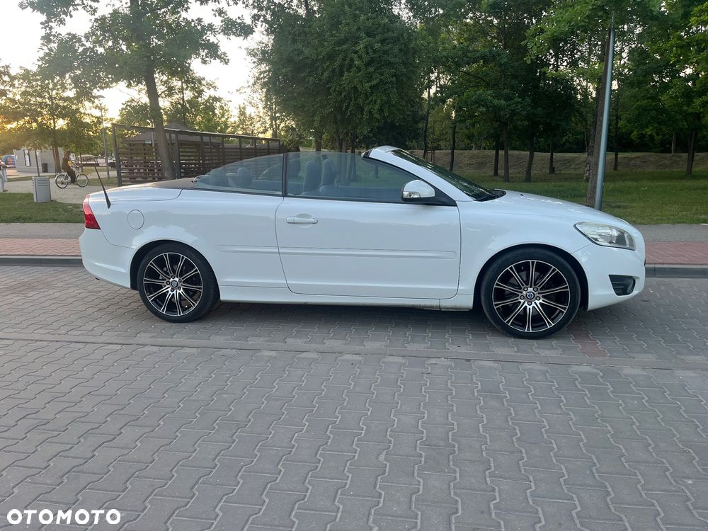 Volvo C70 D3 Momentum - 3