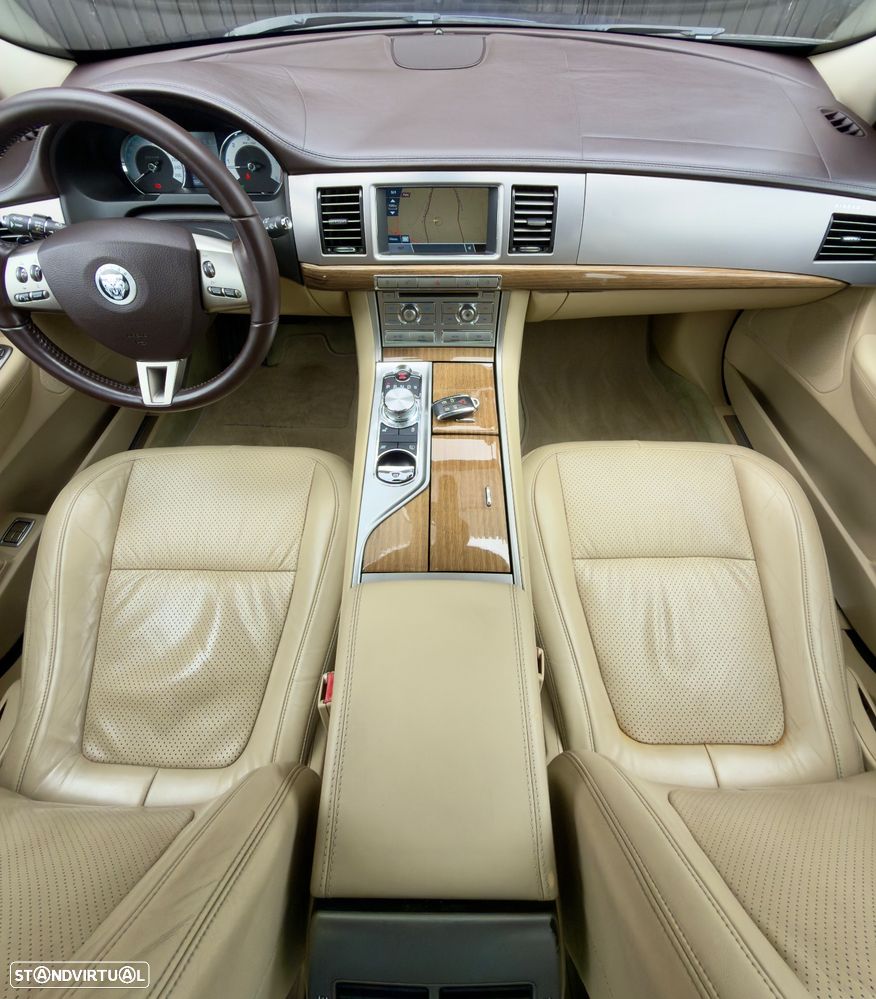 Jaguar XF 3.0 D V6 S Premium Luxury - 12