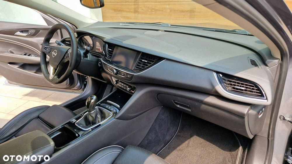 Opel Insignia - 18