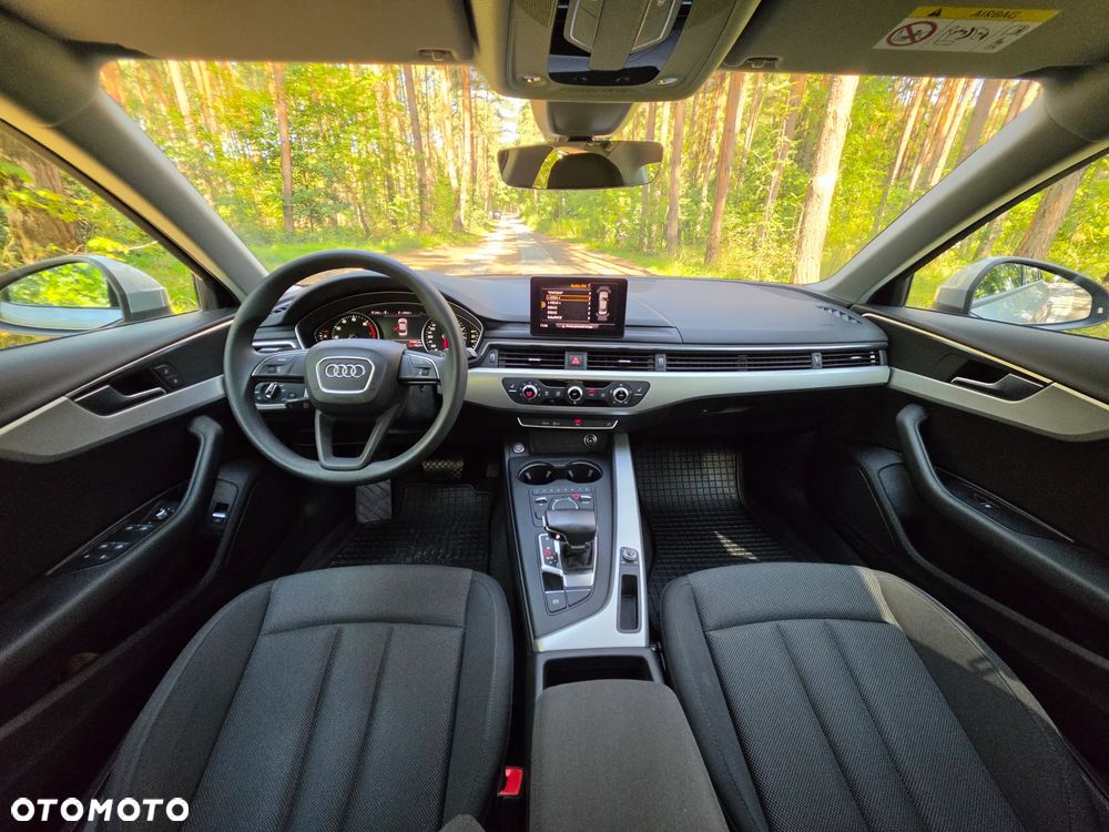 Audi A4 Limousine 1.4 TFSI Design S tronic - 30