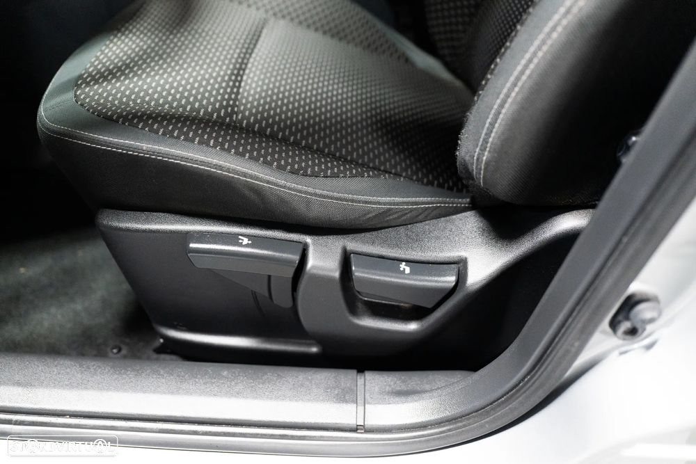 Nissan Qashqai 2.0 Acenta CVT - 12