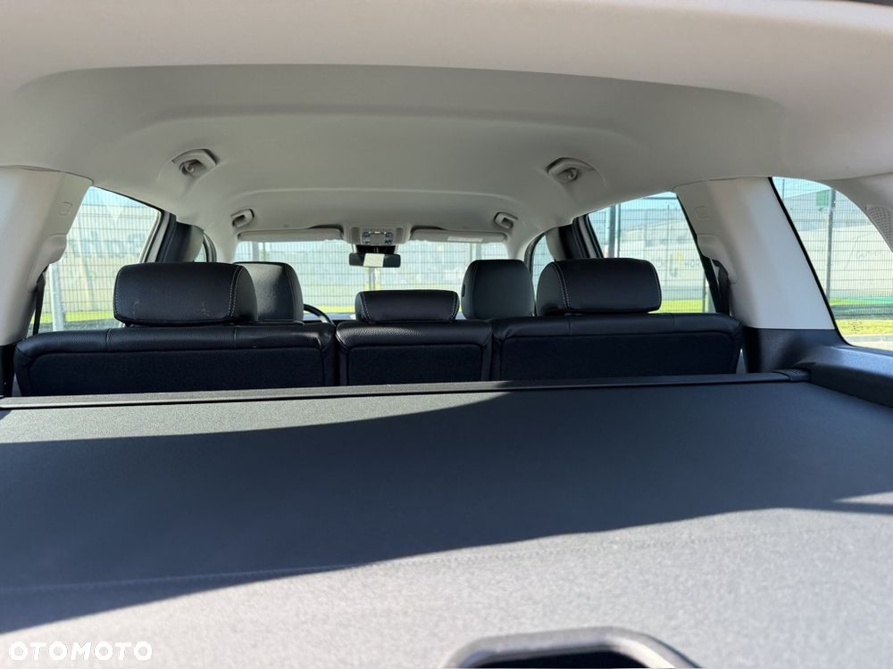 Mercedes-Benz GLB - 29