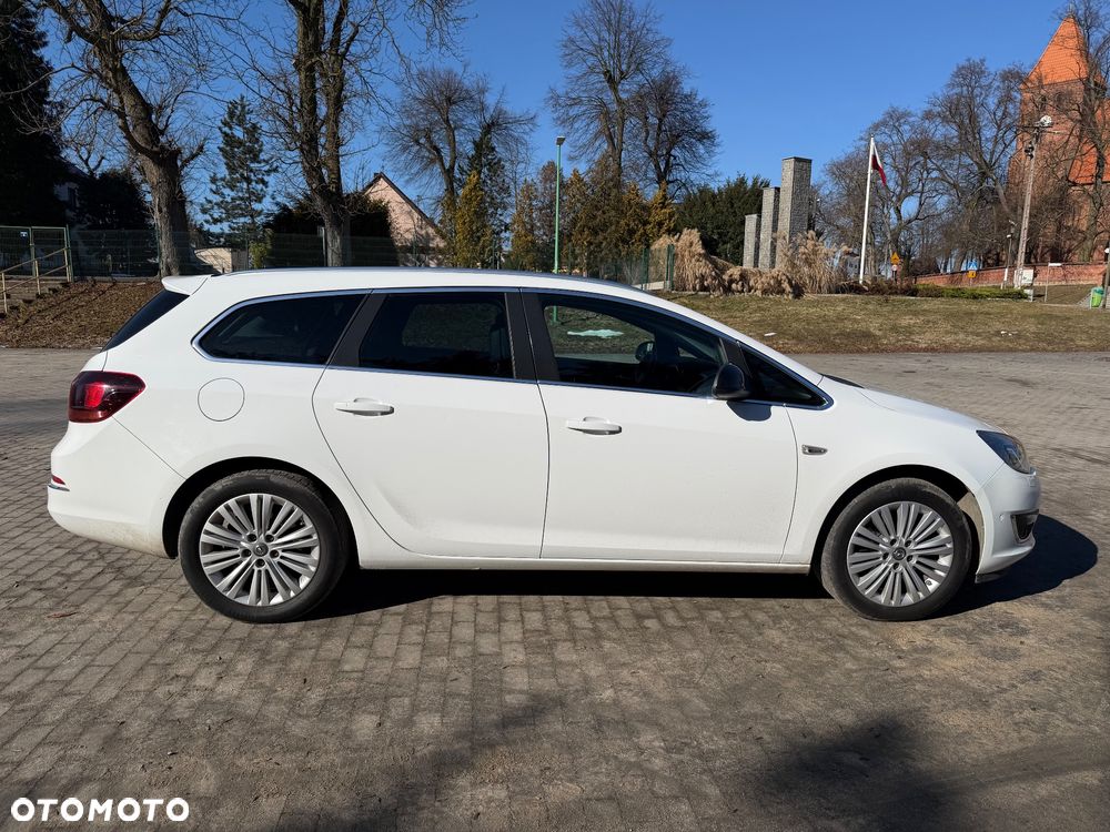 Opel Astra 1.6 CDTI DPF ecoFLEX TourerStart/Stop Exklusiv - 8