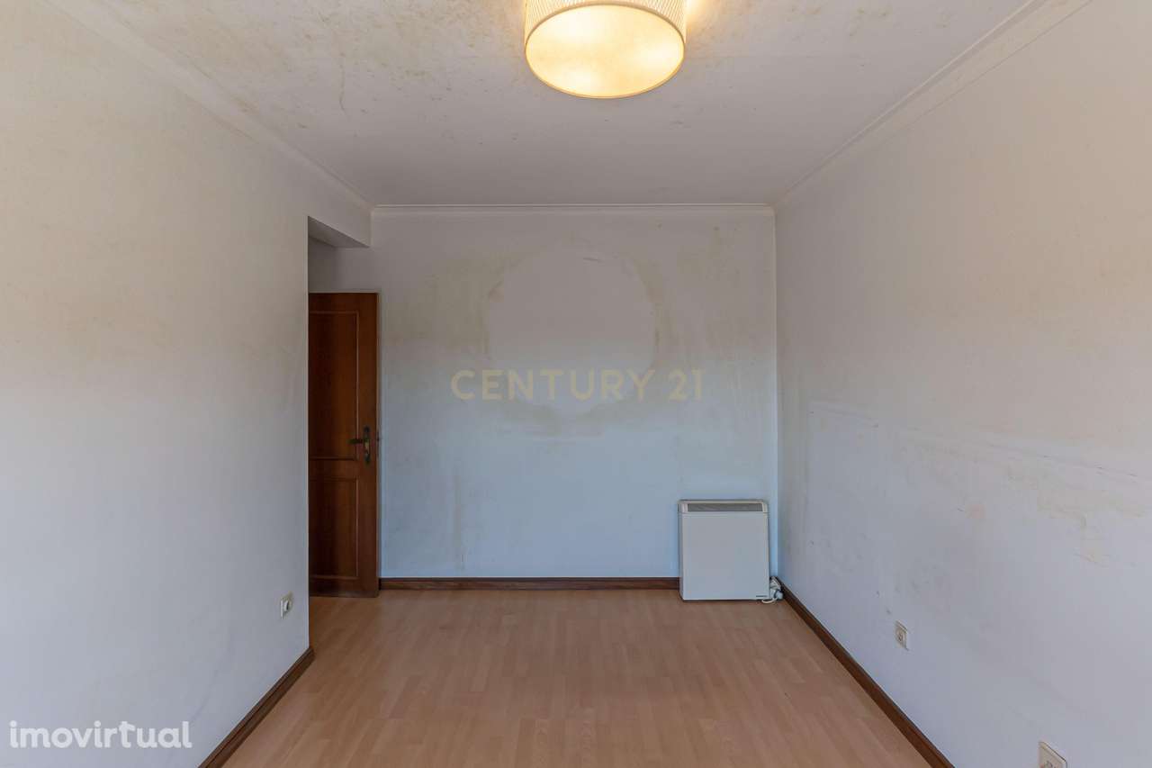 Apartamento T2+1 com Vista Mar, a 1 Minuto da Praia  – Av. Comandante - Grande imagem: 2/32