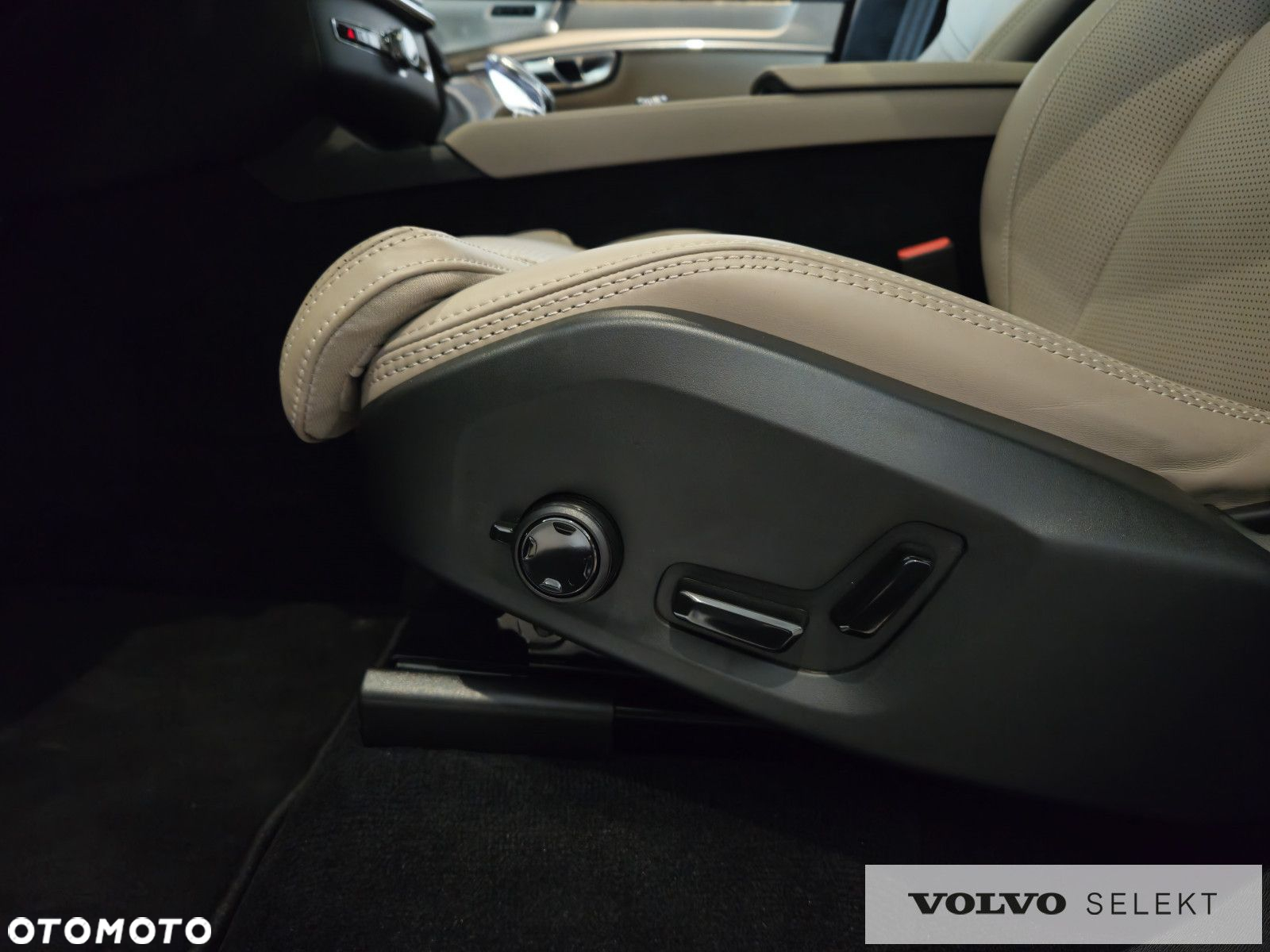 Volvo XC 90 - 32