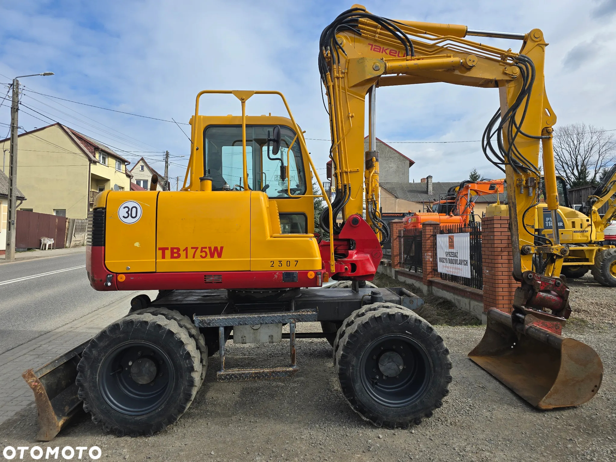 Takeuchi TB 175W Powertilt - 4