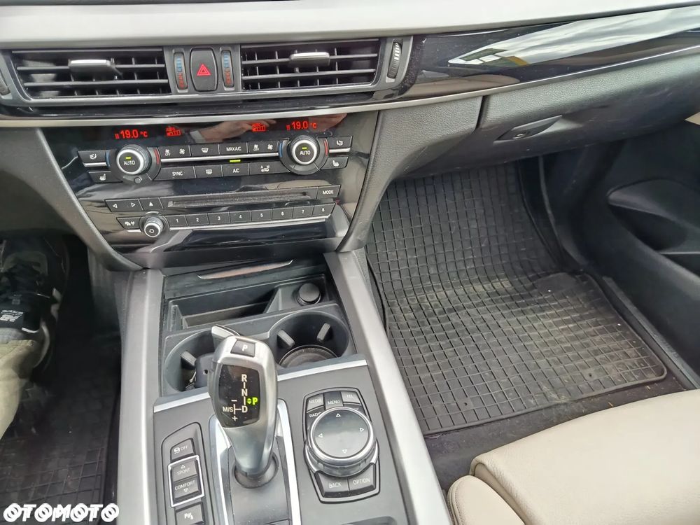 BMW X5 xDrive25d - 13