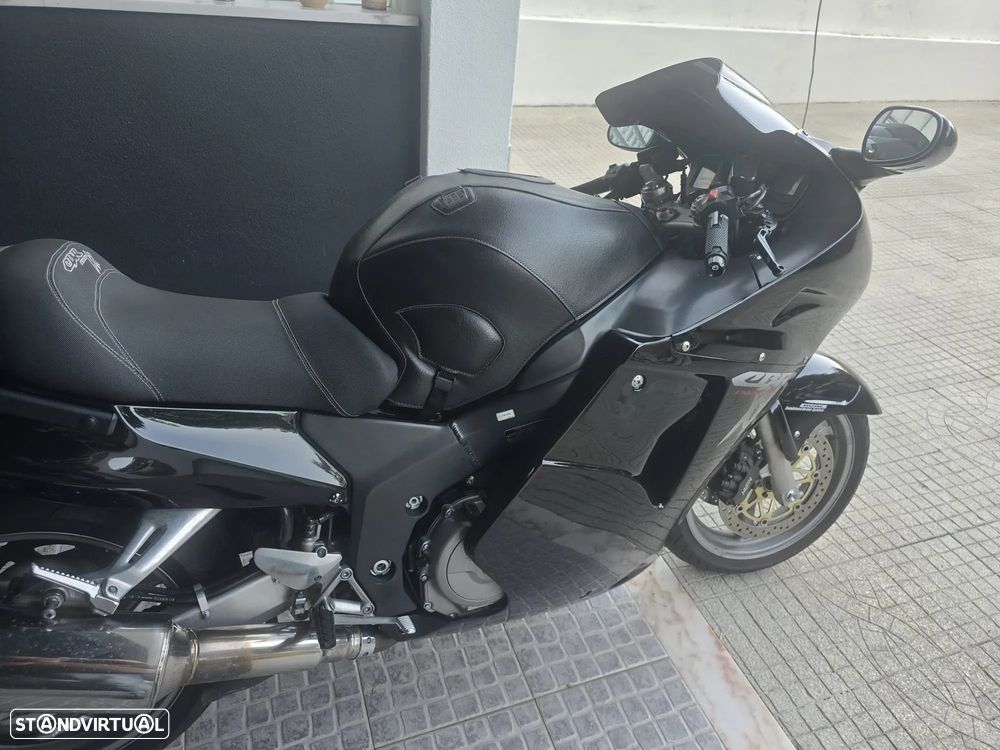 Honda CBR 1100 XX - 5