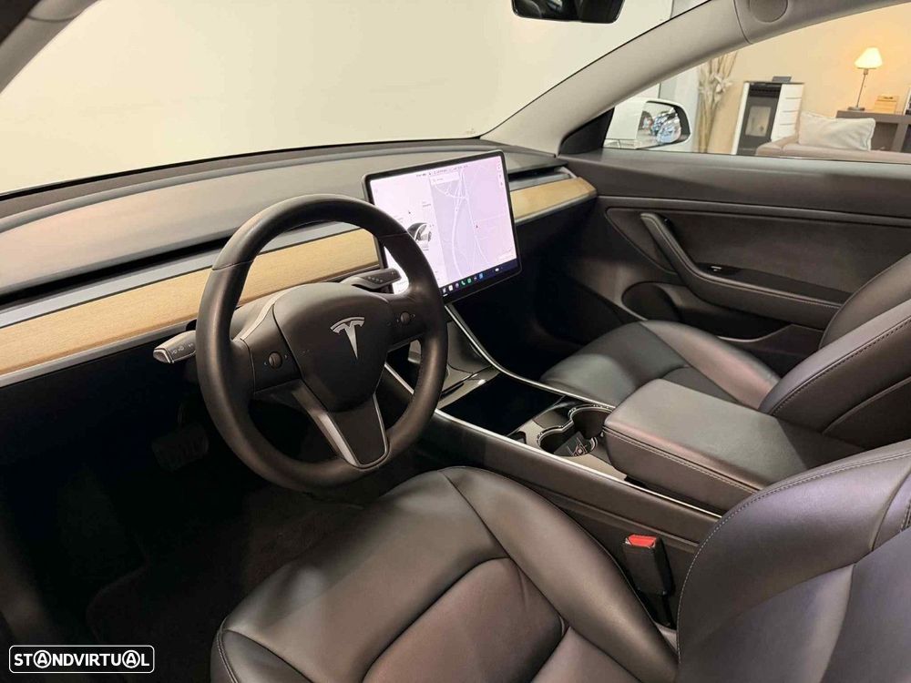 Tesla Model 3 RWD - 10