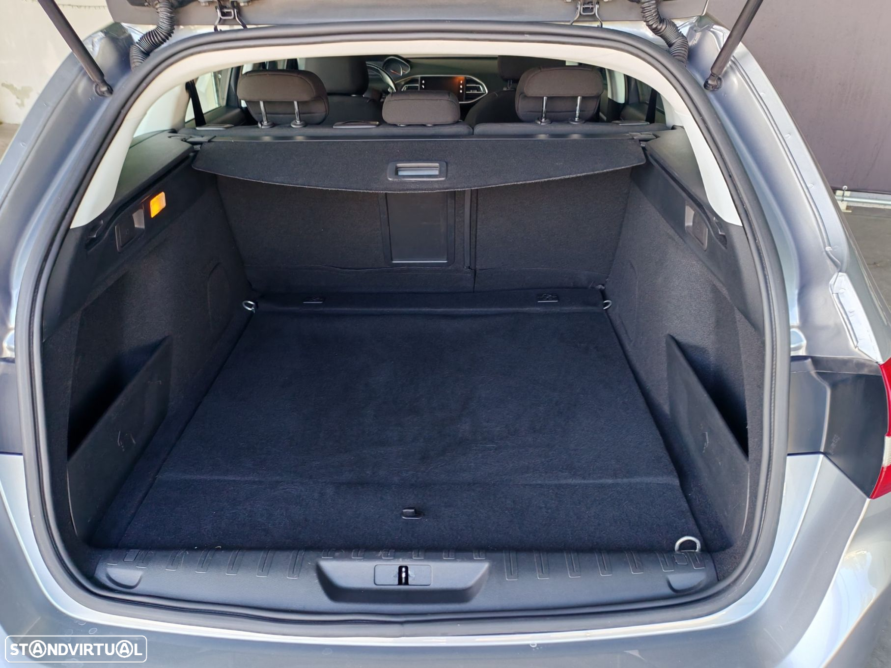 Peugeot 308 SW 1.5 BlueHDi Style - 12