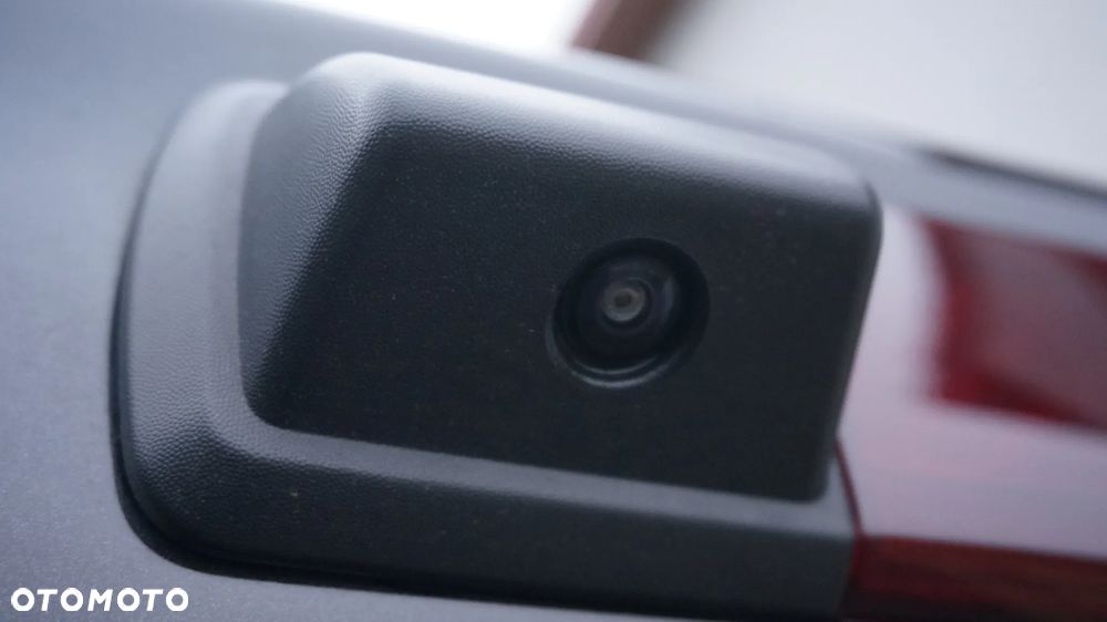 Renault Trafic Grand 2.0 dCi EDC - 32