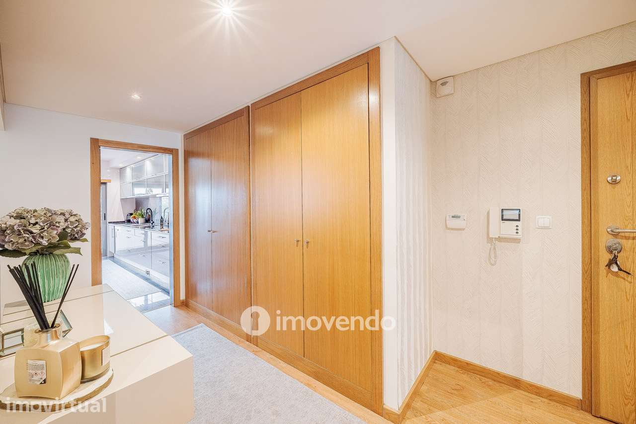 Apartamento T2 moderno, com garagem, em Carnaxide - Grande imagem: 3/49