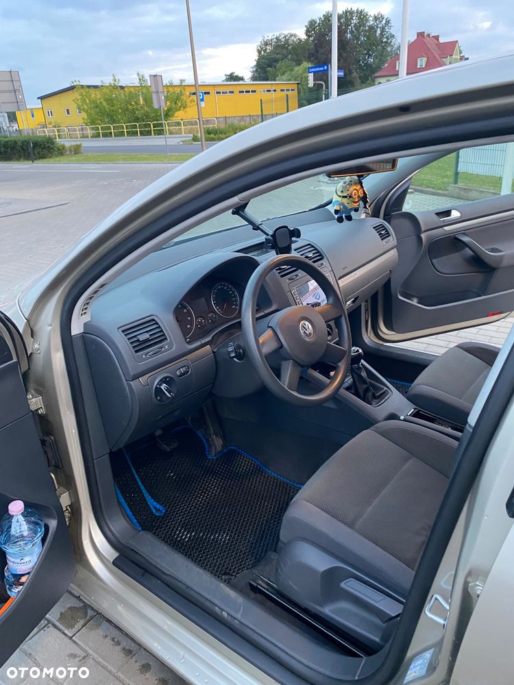 Volkswagen Golf - 9