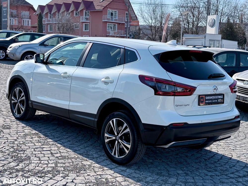 Nissan Qashqai 1.6 DCI Xtronic TEKNA+ - 4
