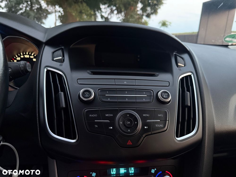 Ford Focus 1.0 EcoBoost Titanium - 19