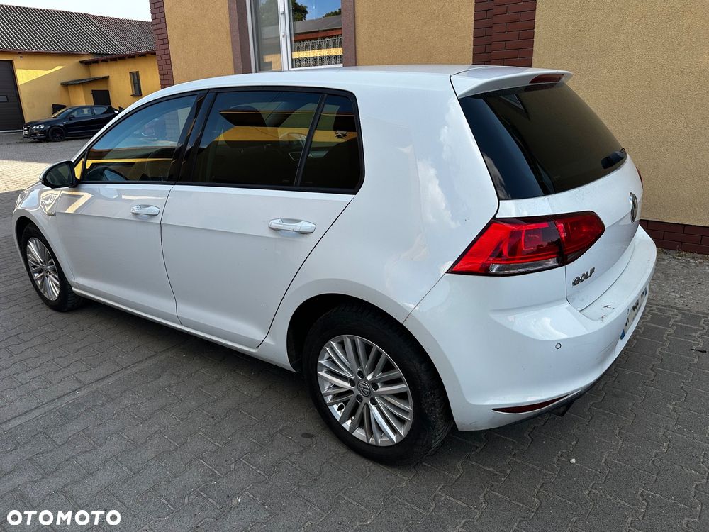 Volkswagen Golf 1.2 TSI BlueMotion Technology Cup - 4