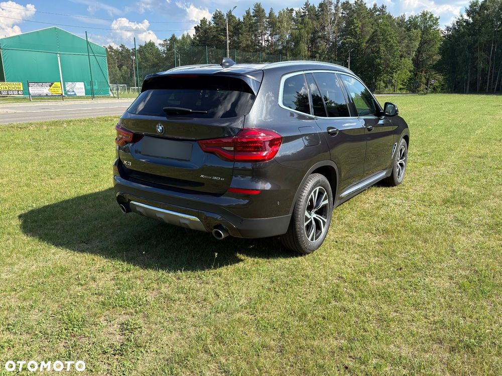 BMW X3 xDrive30e Luxury Line - 3