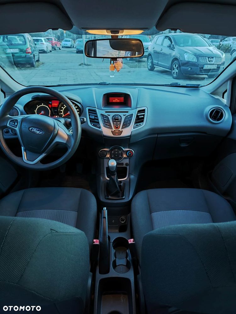 Ford Fiesta - 8
