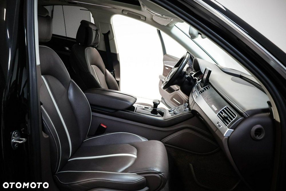 Audi A8 - 32