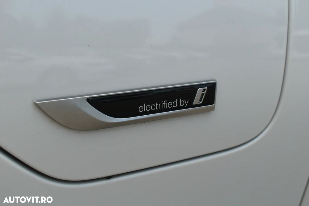 BMW Seria 3 320e AT PHEV - 11