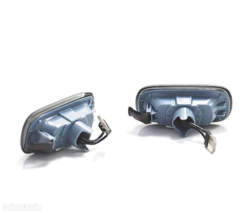 PISCAS LATERAIS LED AUDI A4 B6 B7 01-07 ESCURECIDO - 2