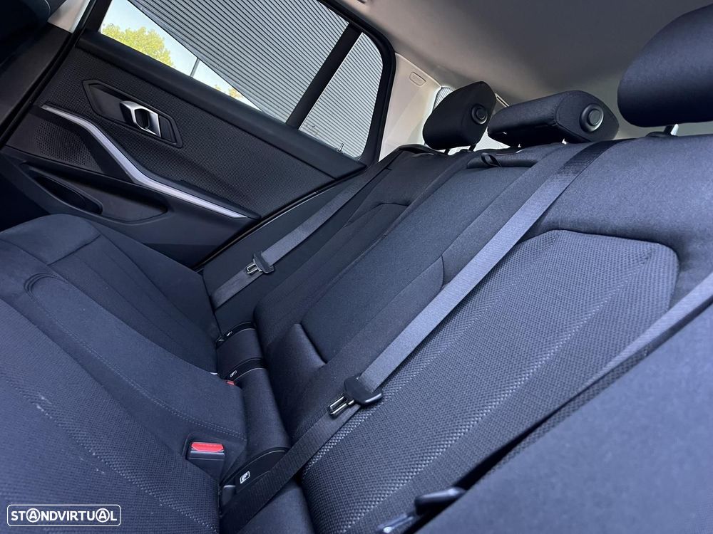 BMW 330 e Corporate Edition Auto - 9