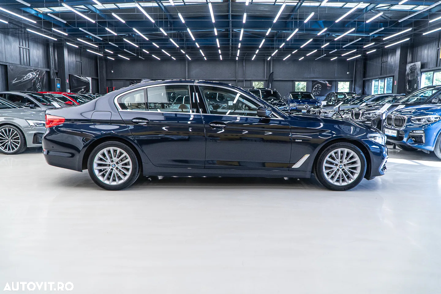 BMW Seria 5 520d xDrive Aut. Luxury Line - 19