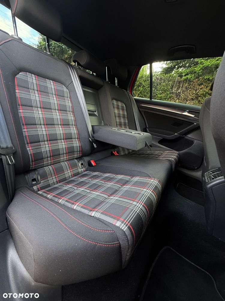 Volkswagen Golf GTI (BlueMotion Technology) DSG - 39