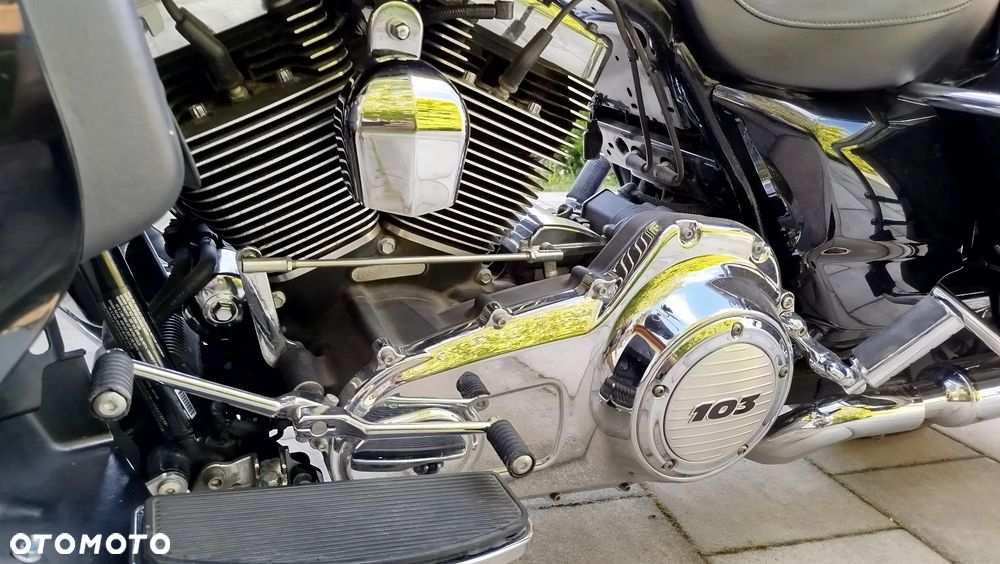 Harley-Davidson FLHT Electra Glide Standard - 5