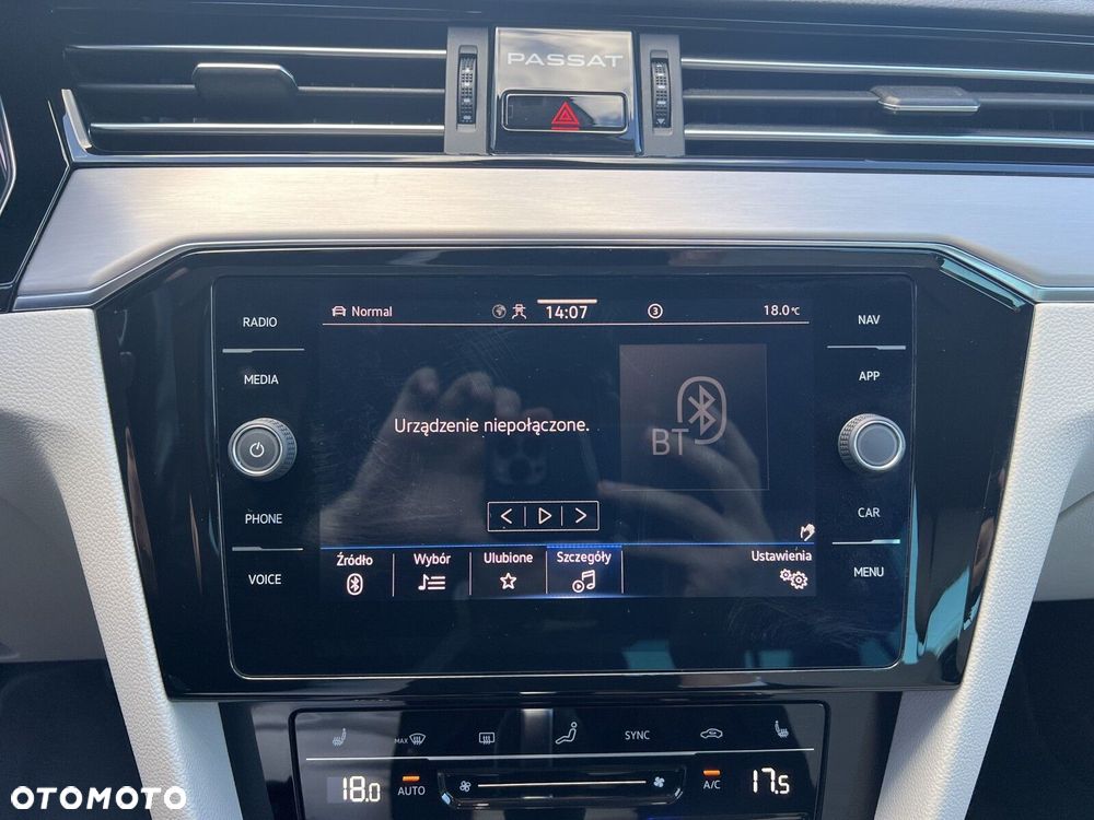 Volkswagen Passat 2.0 TSI Elegance DSG - 27
