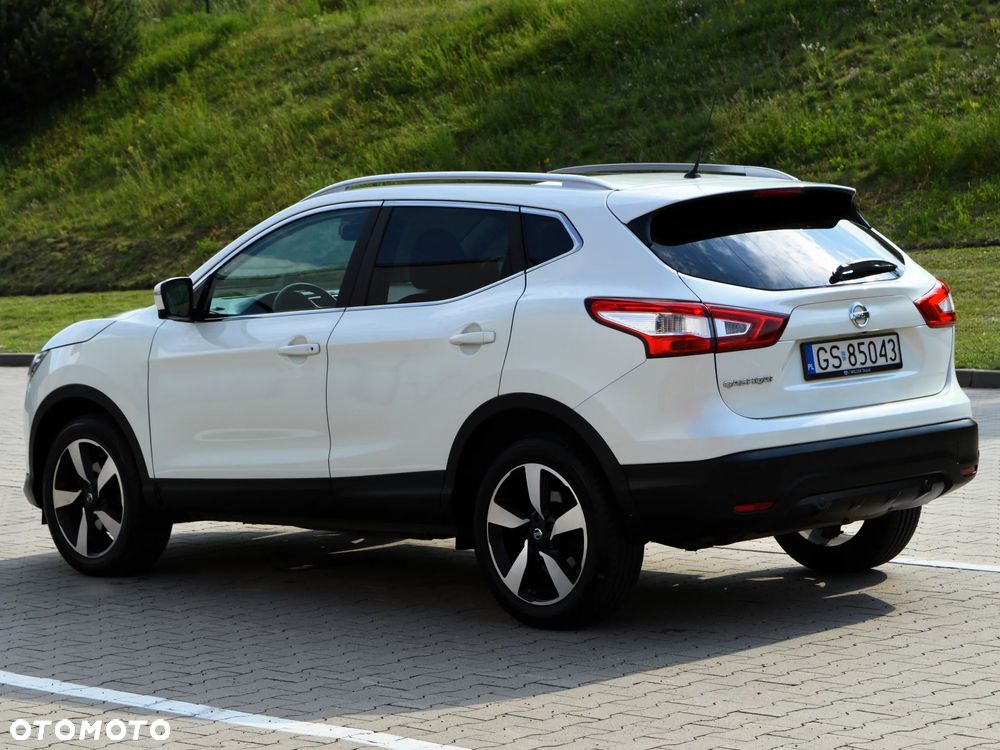 Nissan Qashqai 1.6 DIG-T Tekna+ - 4