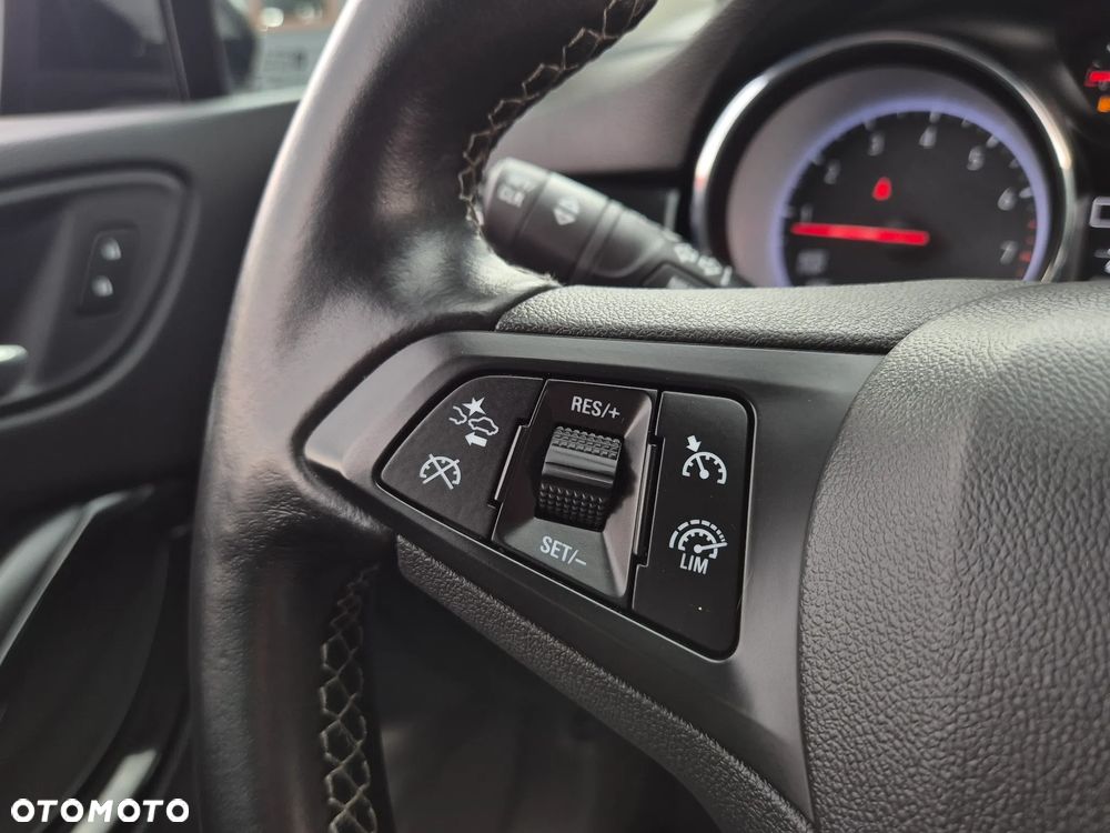 Opel Astra 1.4 Turbo Start/Stop Dynamic - 25