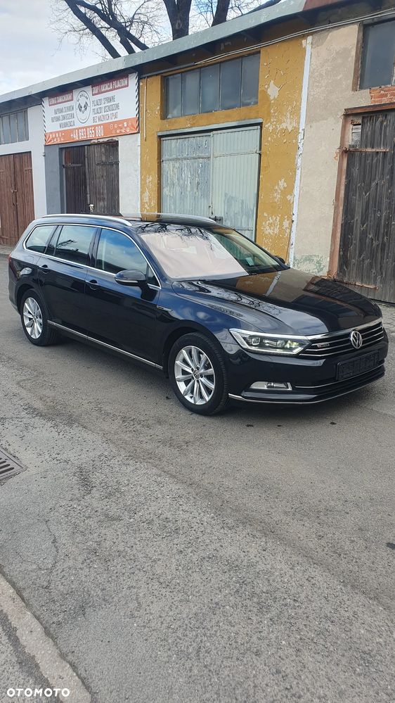Volkswagen Passat Variant 2.0 TDI SCR 4Motion DSG Highline - 16