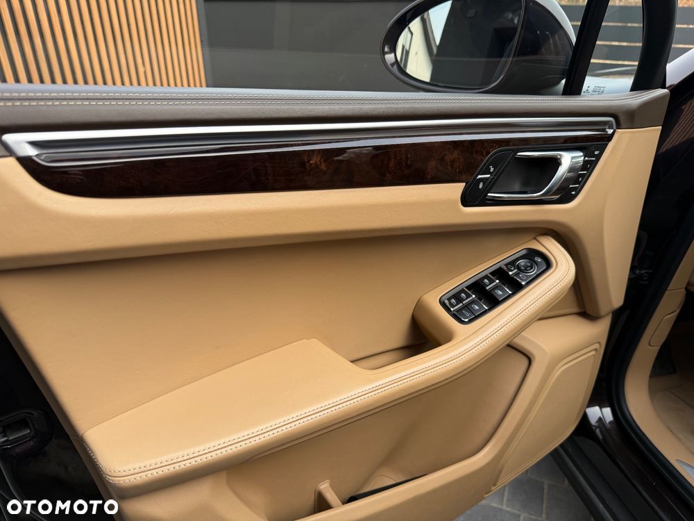 Porsche Macan - 19