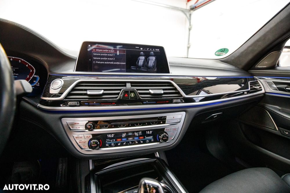 BMW Seria 7 745Le xDrive AT PHEV - 30