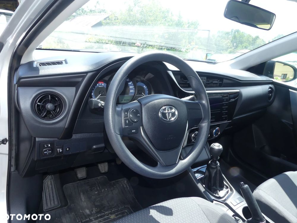 Toyota Corolla 1.33 Comfort - 16