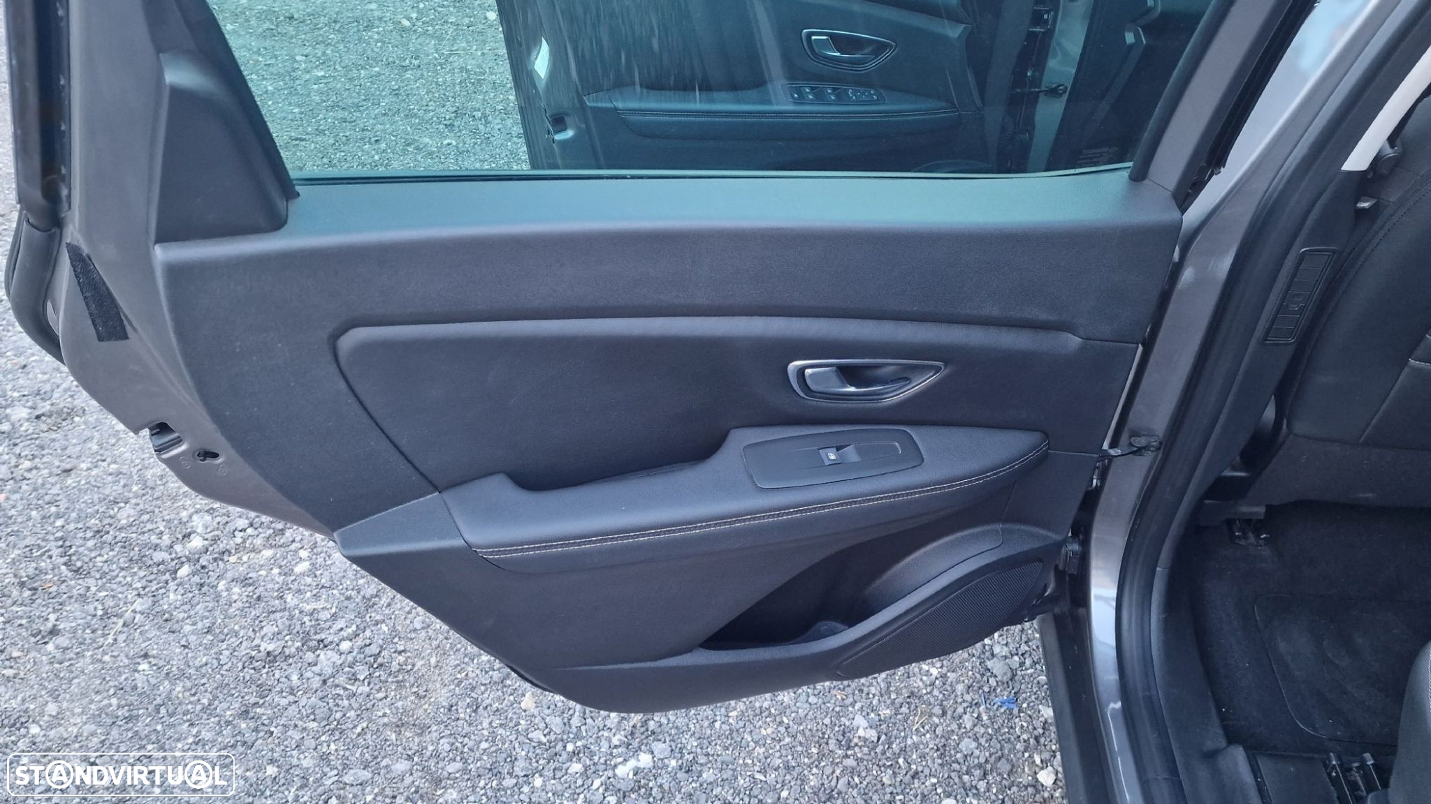 Renault Grand Scénic BLUE dCi 120 EDC LIMITED - 36