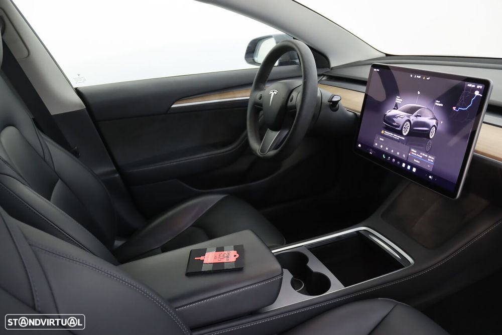 Tesla Model 3 Standard Range Plus RWD - 4