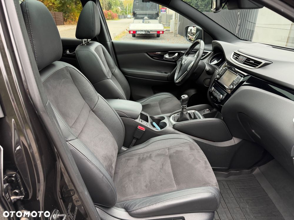 Nissan Qashqai 1.6 DIG-T N-Vision - 14