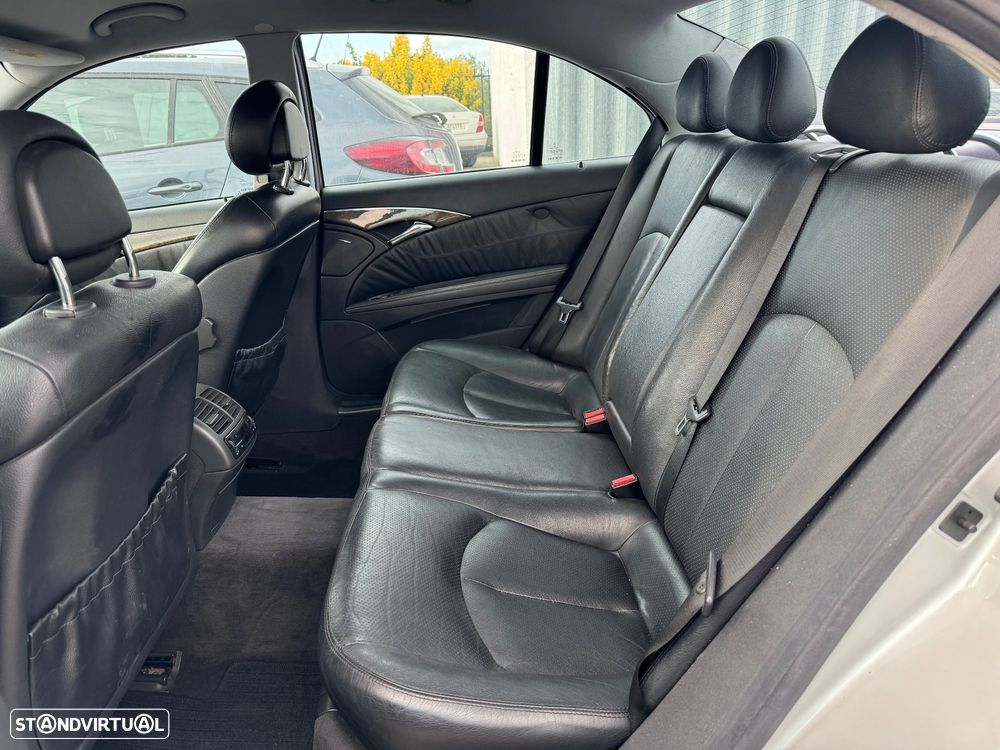 Mercedes-Benz E 220 CDi Avantgarde - 15
