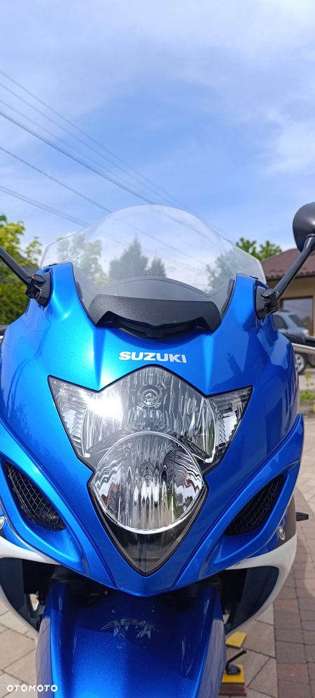 Suzuki GSX - 20