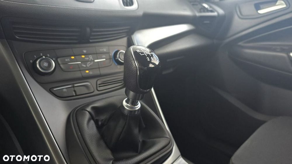 Ford Kuga - 20