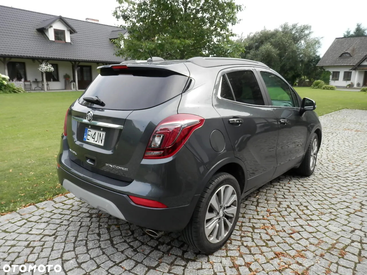 Buick Encore - 3