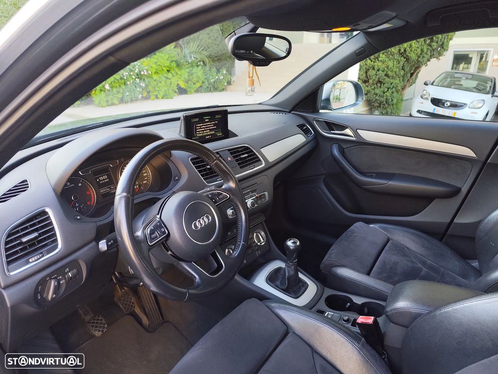 Audi Q3 2.0 TDI Business Line S-line - 3