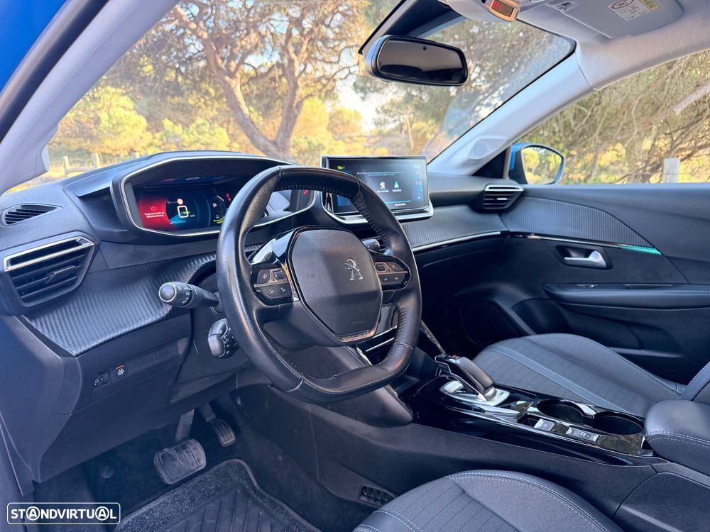 Peugeot e-208 Allure - 6