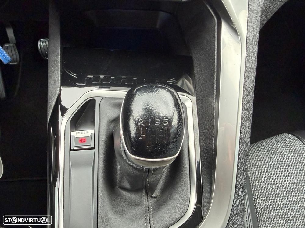 Peugeot 3008 1.5 BlueHDi Allure - 21